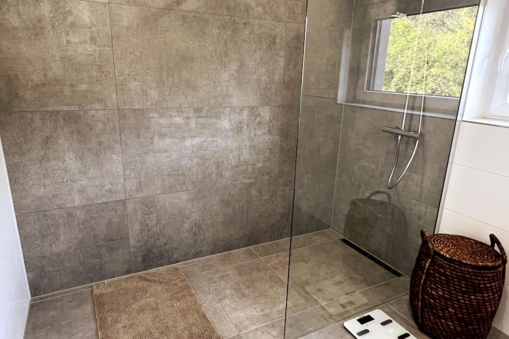 The Forest Retreat- Luxurioese Ferienwohnung Mit Privater Sauna ヴェルメルスキルヒェ エクステリア 写真