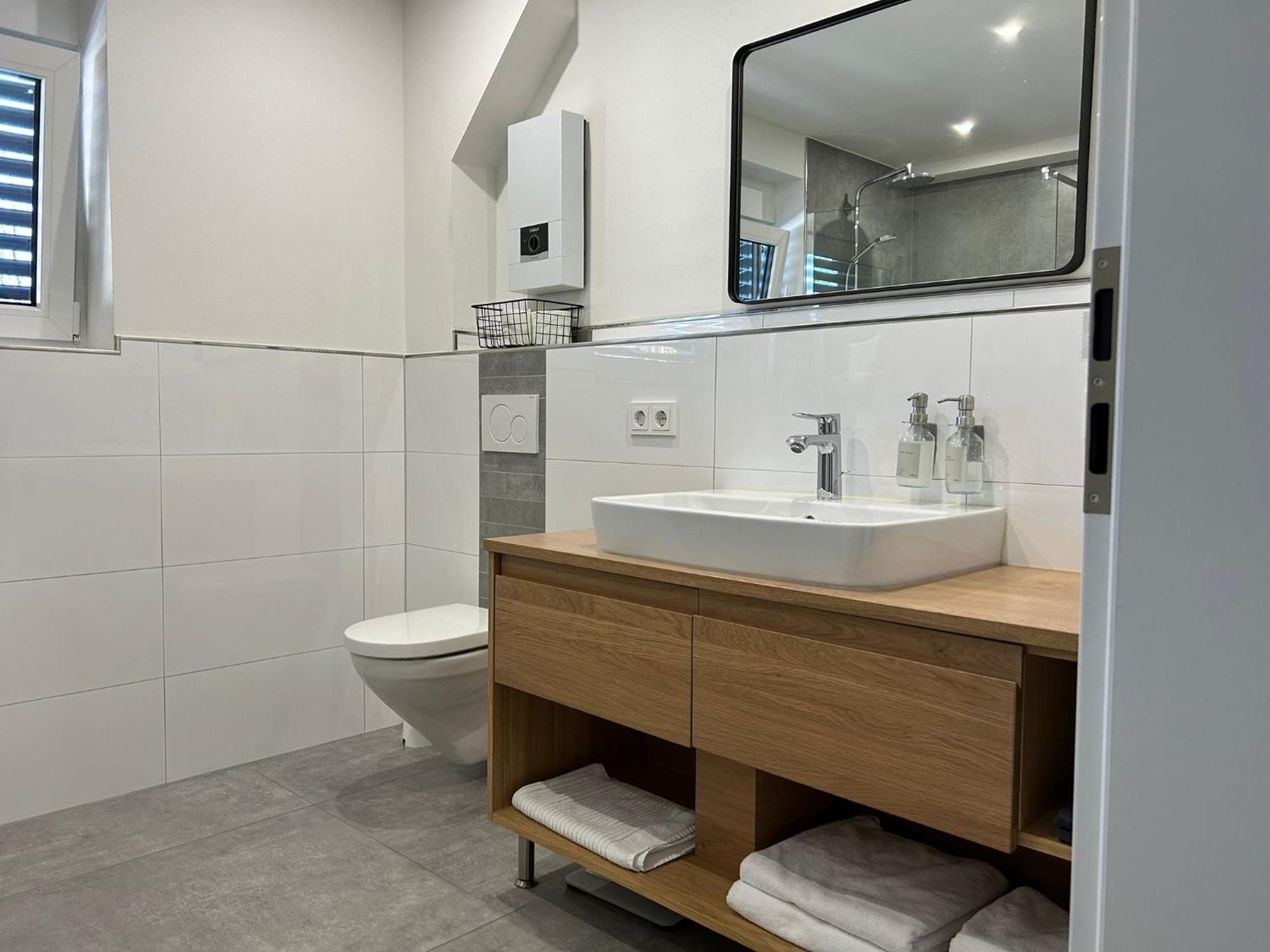 The Forest Retreat- Luxurioese Ferienwohnung Mit Privater Sauna ヴェルメルスキルヒェ エクステリア 写真
